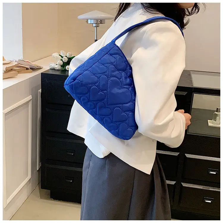 White Quilted Shoulder Bag for Women 2023 Summer — feature 12