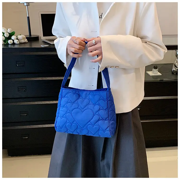 White Quilted Shoulder Bag for Women 2023 Summer — feature 14