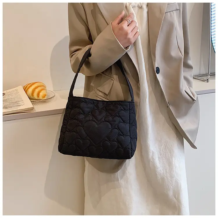 White Quilted Shoulder Bag for Women 2023 Summer — feature 9