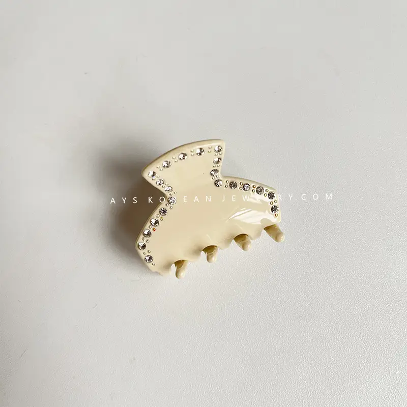 Tortoiseshell Hairpin with Shark Clip Design - Image 12