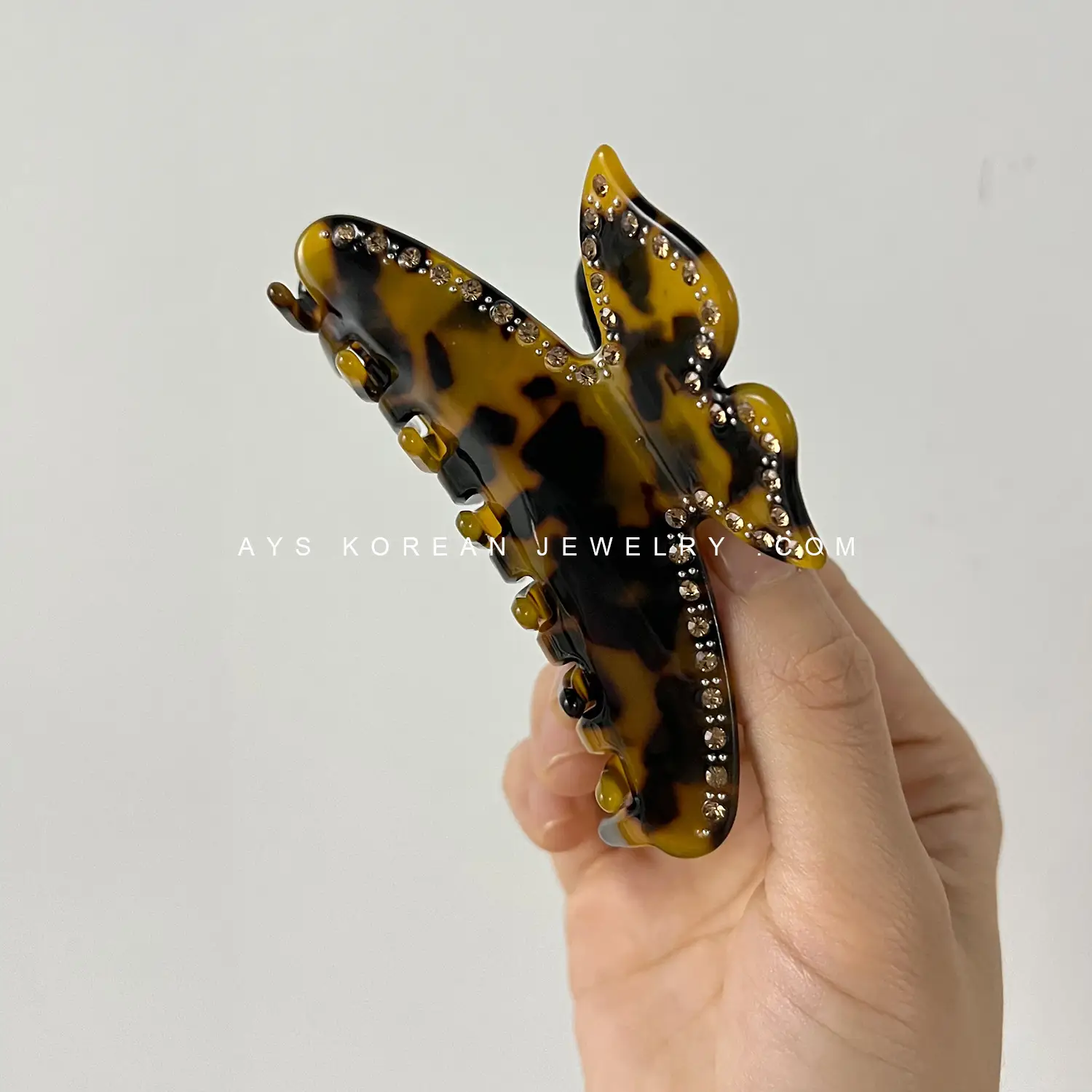 Tortoiseshell Hairpin with Shark Clip Design - Image 14