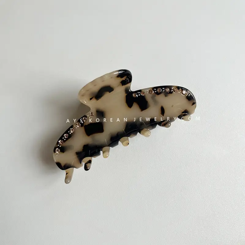 Tortoiseshell Hairpin with Shark Clip Design - Image 16