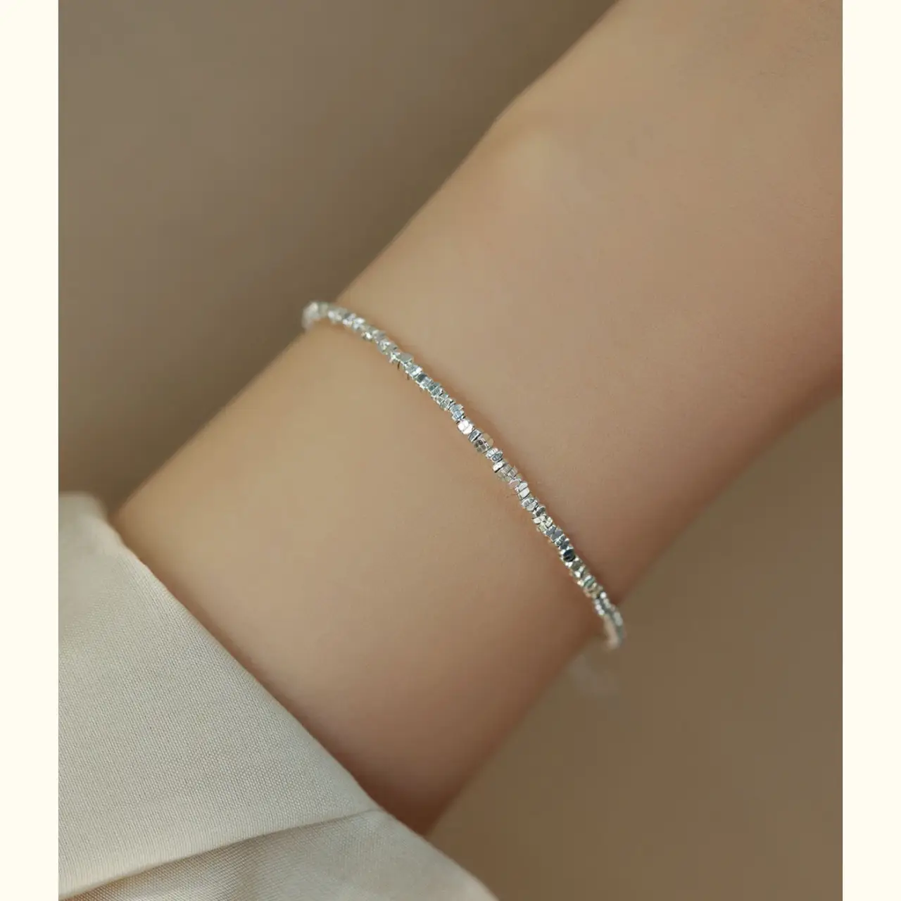 Broken Silver Pearl Niche Bracelet for Women - Image 6