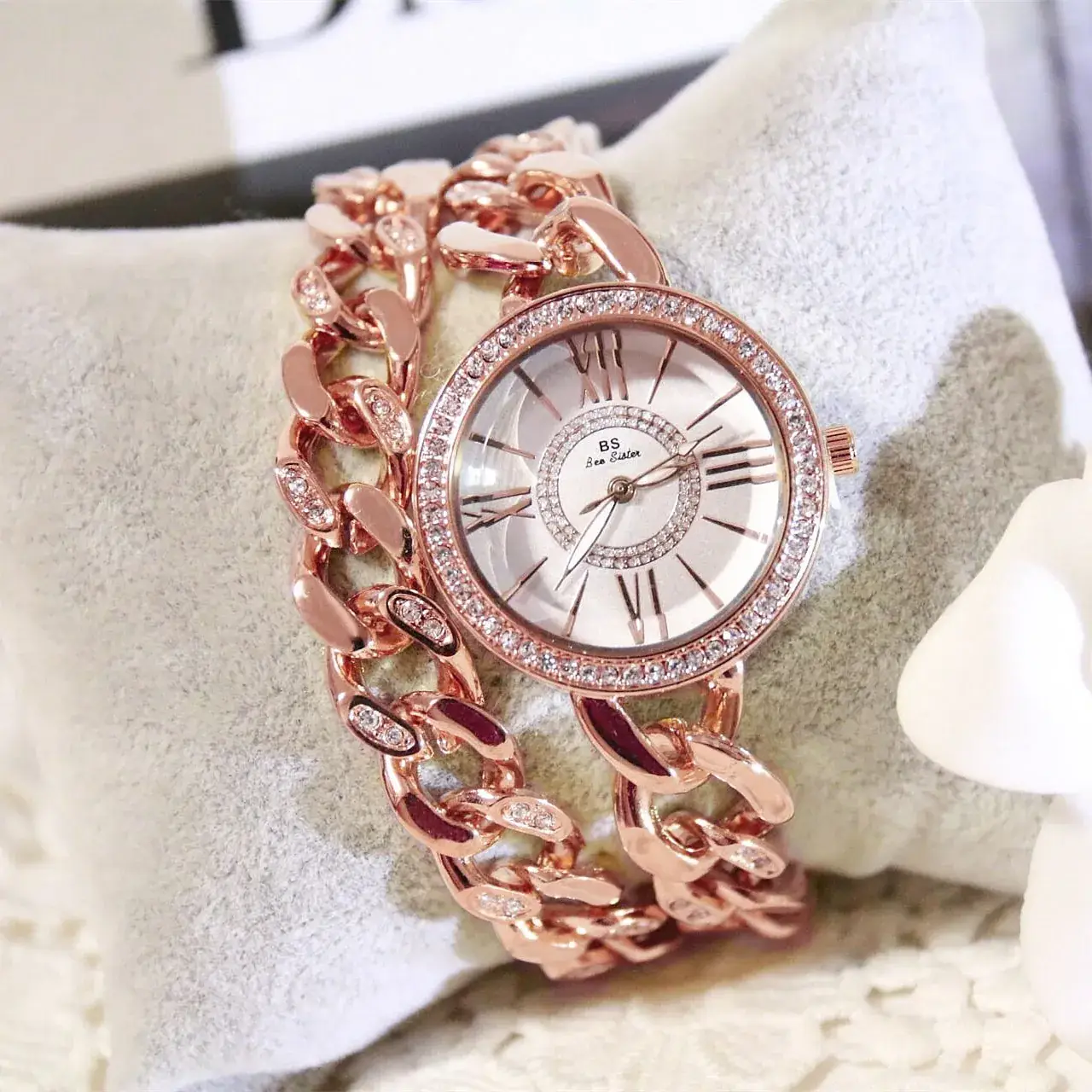 Roses Gold Chain Watch for Women Roman Dial - Image 4
