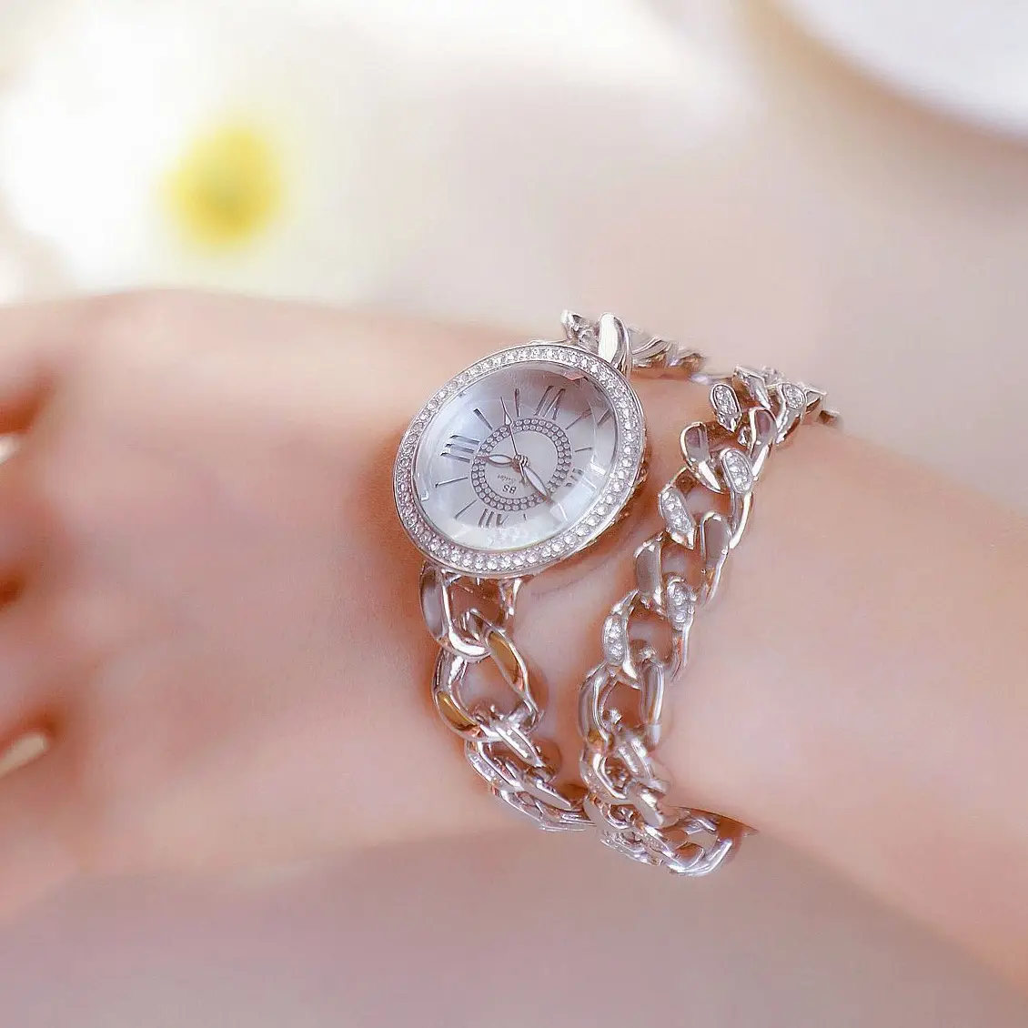 Roses Gold Chain Watch for Women Roman Dial — feature 4