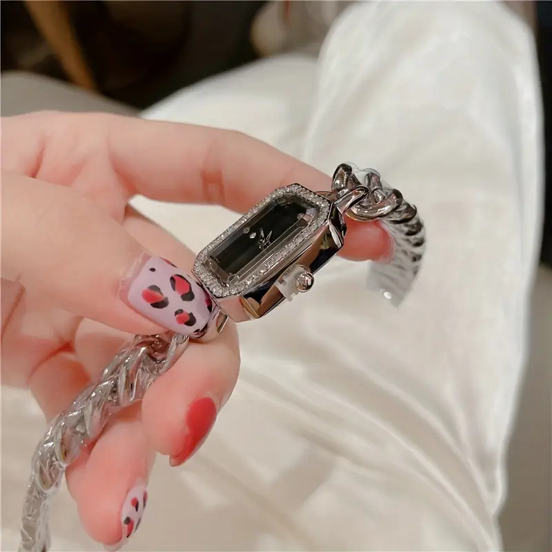 Chanel Style Women's Chain Watch with Diamond Dial — feature 4