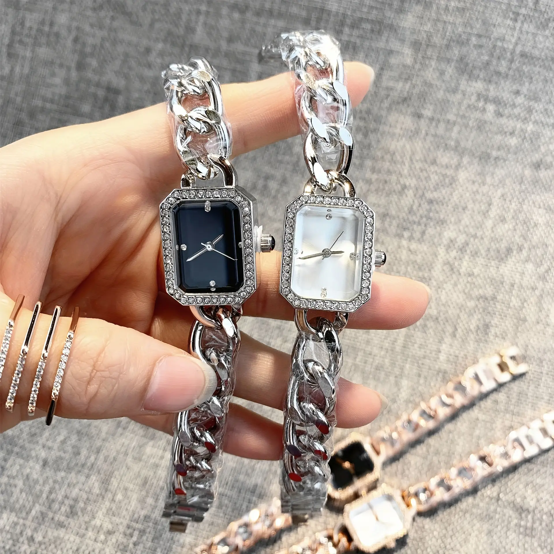 Chanel Style Women's Chain Watch with Diamond Dial — feature 8