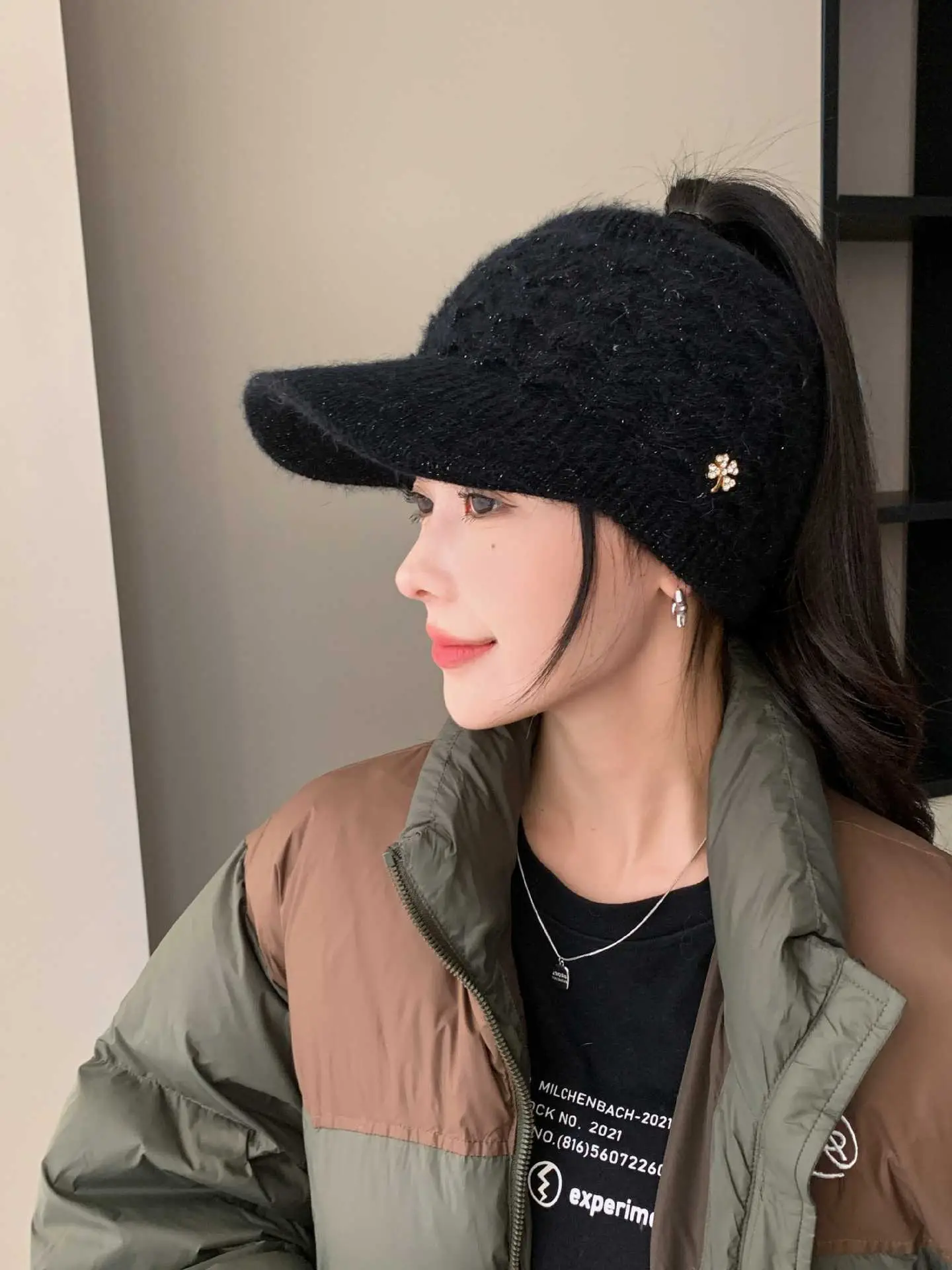 Pink Woolen Knitted Windproof Hat for Women — feature 7