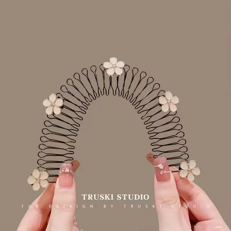 Lala Hair Comb with Flower Decor for Bangs & Updo - Image 18