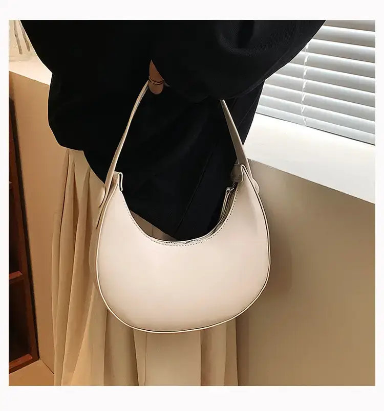 Women's White Retro Shoulder Bag 2025 — feature 31