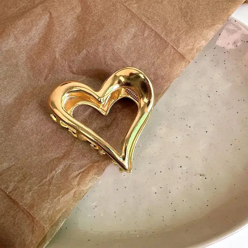 Heart Shaped Hair Clip for Women Hot Girl Updo — feature 10