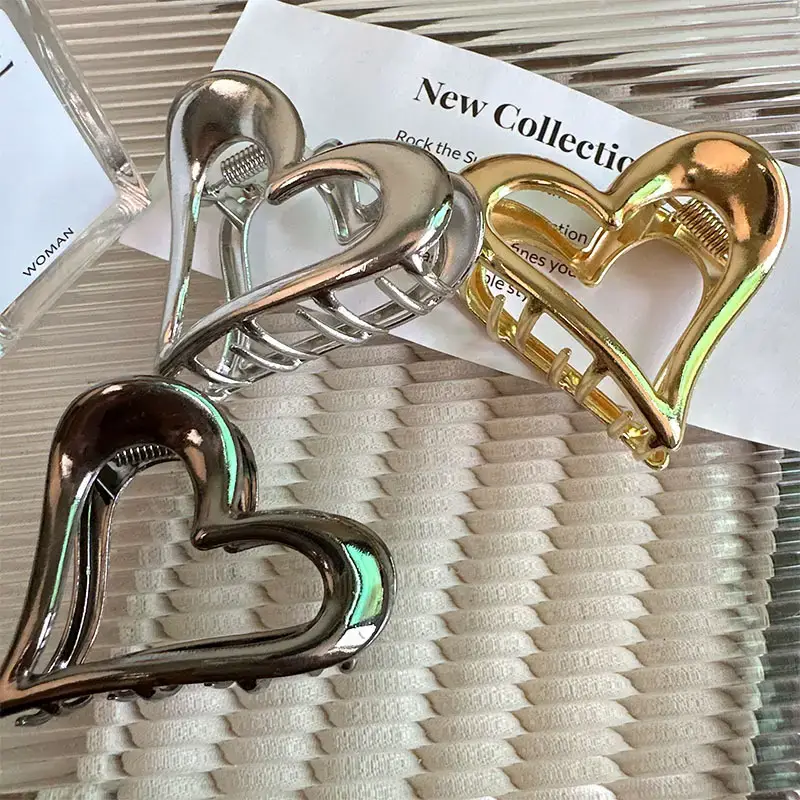 Heart Shaped Hair Clip for Women Hot Girl Updo — feature 6