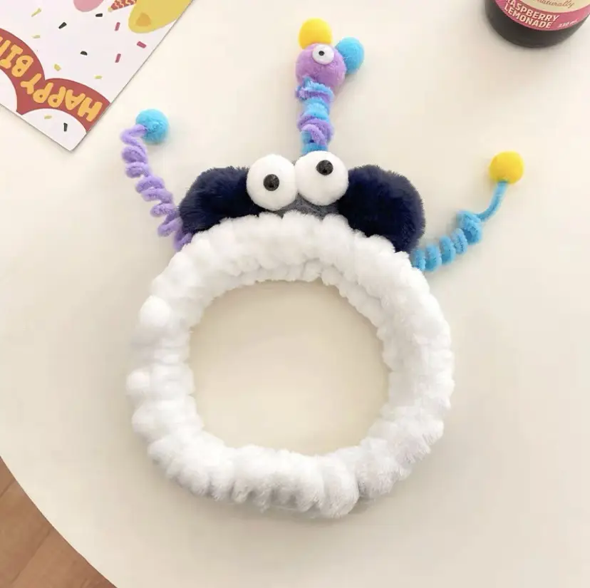 Plush Cartoon Face Scarf Hair Band Waterproof Non-Slip — feature 4
