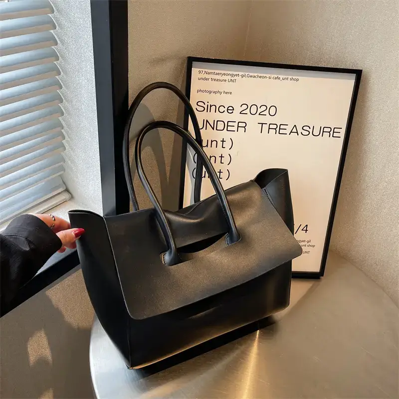 Black French Style Wings Bag for Women 2023 - Image 7