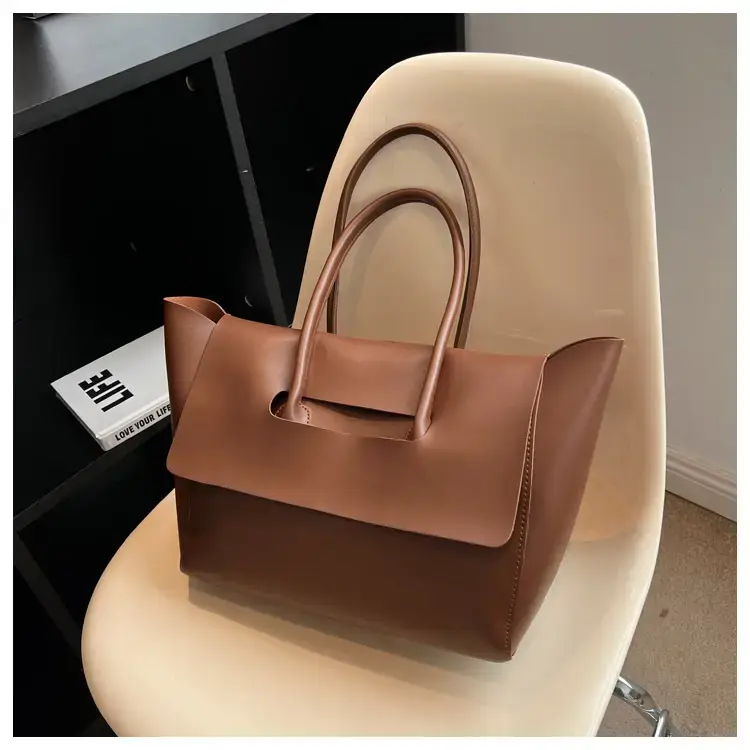 Black French Style Wings Bag for Women 2023 — feature 32