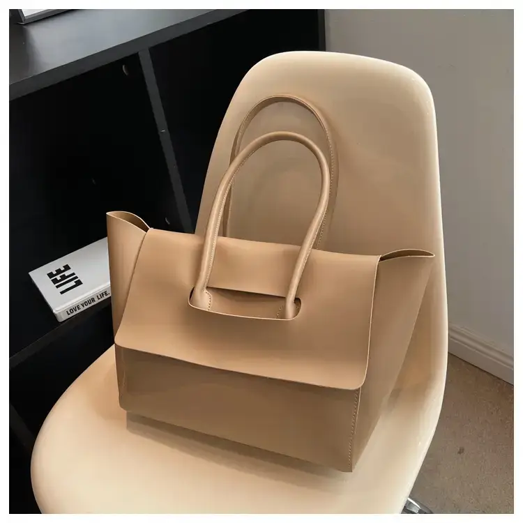 Black French Style Wings Bag for Women 2023 — feature 34