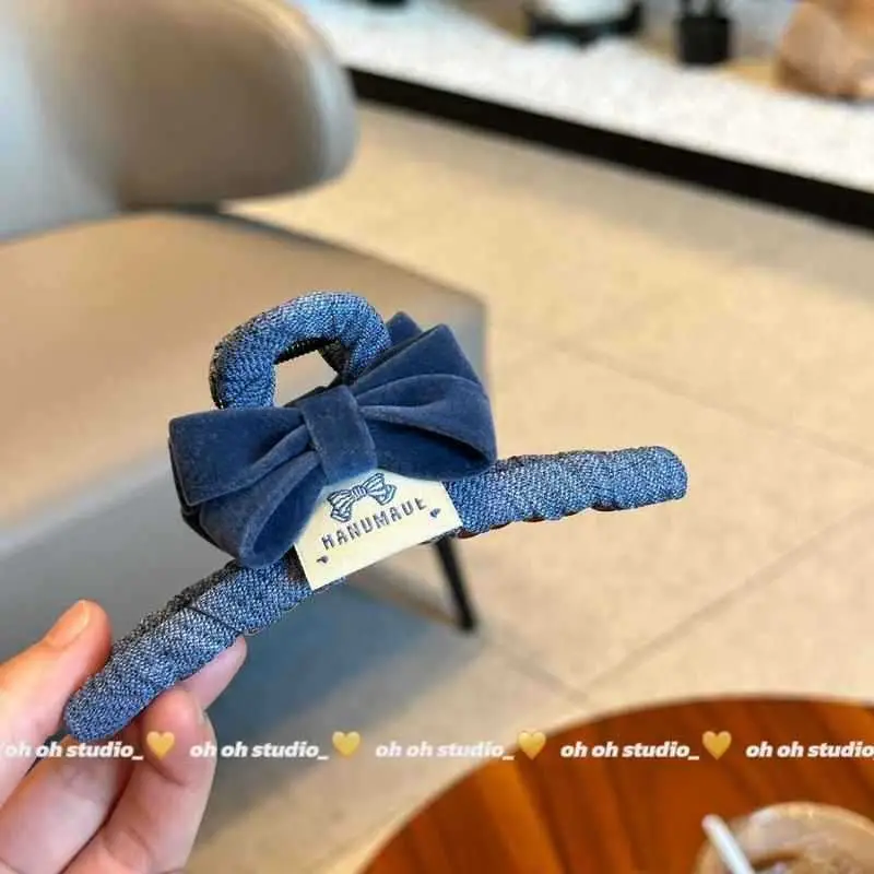 New Plus Size Shark Hair Clip for Women
