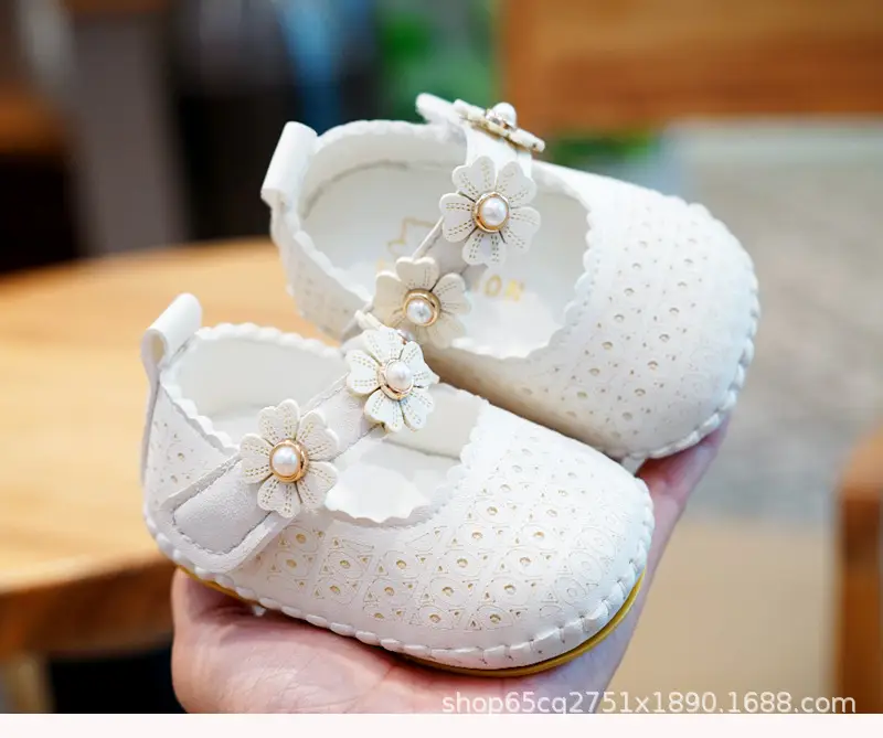 Pink Heart Pattern Toddler Shoes 0-1 Year Old — feature 3