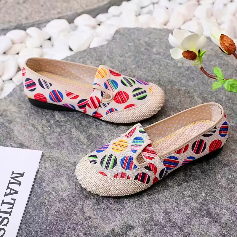 Spring and Autumn Old Beijing Cloth Shoes New Women's Canvas Shoes Non-slip Soft Sole Single-layer Shoes Comfortable All-match Casual Moms Shoes - Image 4