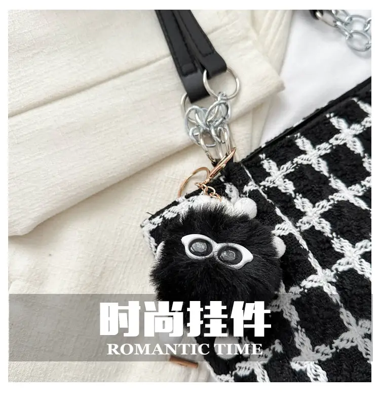 Black Plaid Tote Bag with Chain Accessory — feature 5