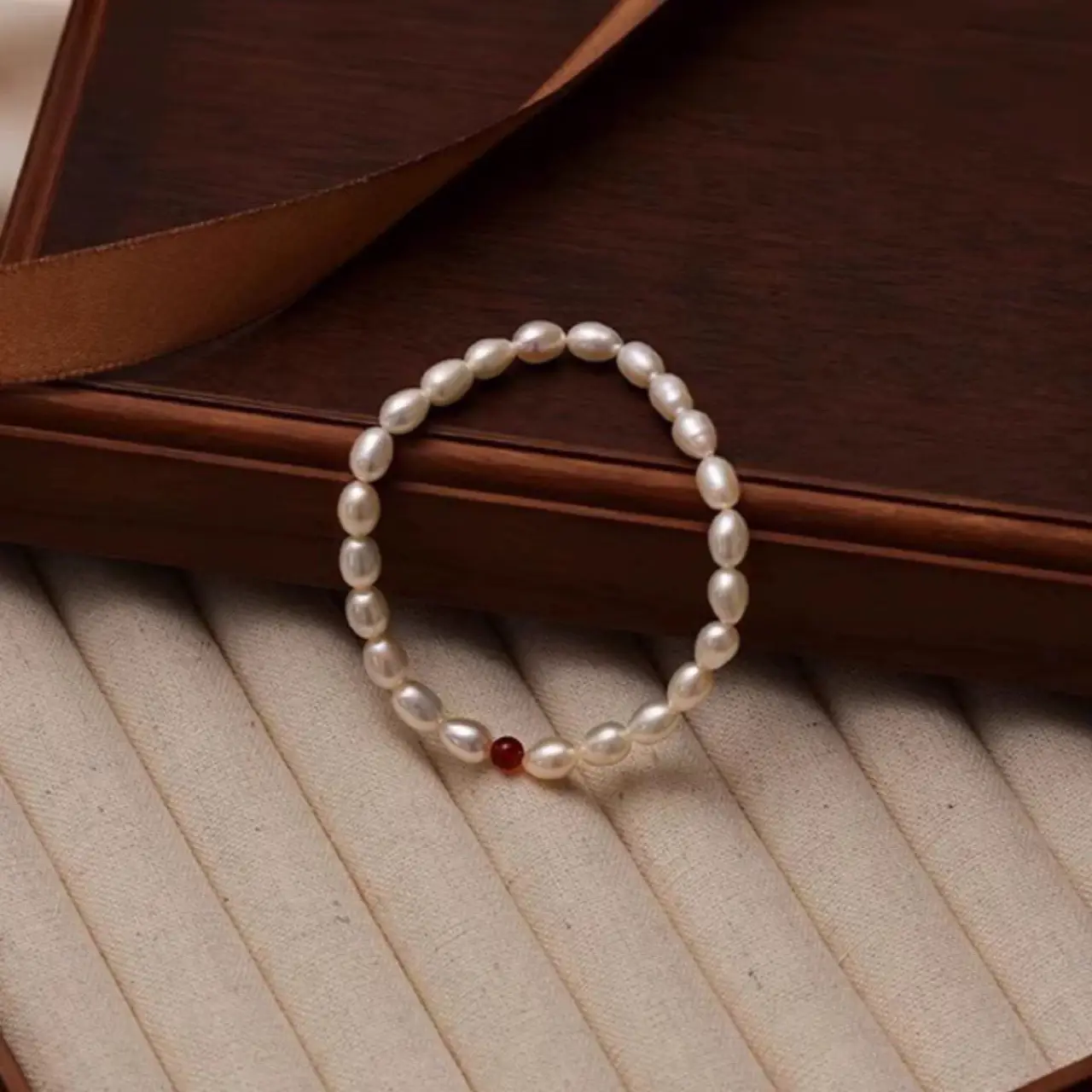 Elegant Chinese Style Pearl Bracelet with Red Agate - Image 4