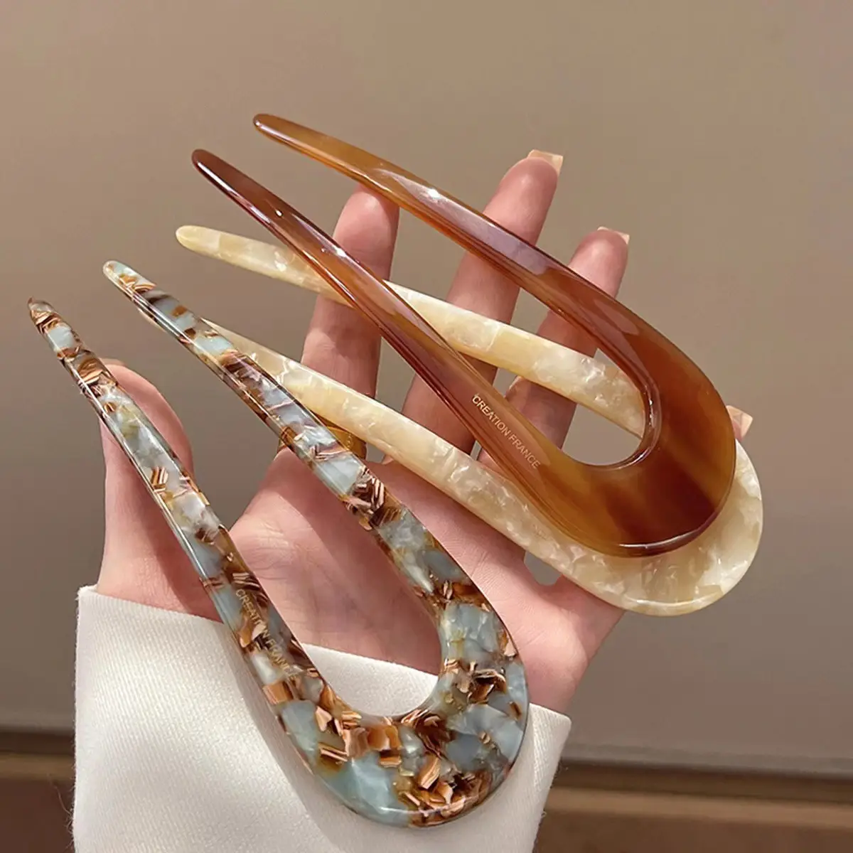 Acetate Hairpin with Chain & Chopsticks Design - Image 8