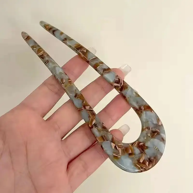 Acetate Hairpin with Chain & Chopsticks Design — feature 6