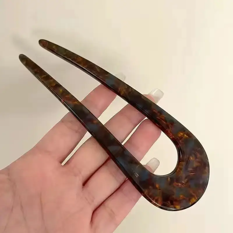 Acetate Hairpin with Chain & Chopsticks Design - Image 3