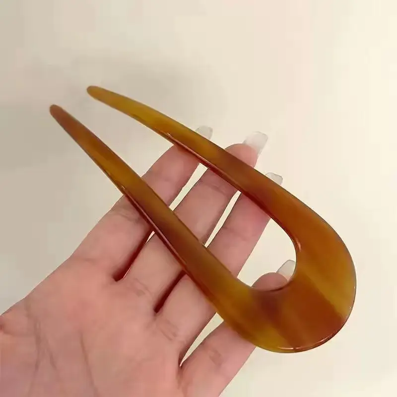 Acetate Hairpin with Chain & Chopsticks Design - Image 4