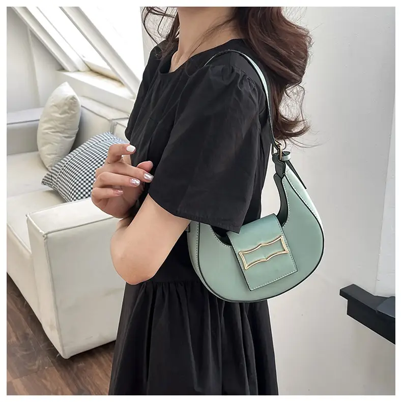 Crescent Shoulder Bag Women's Light Luxury Messenger — feature 16