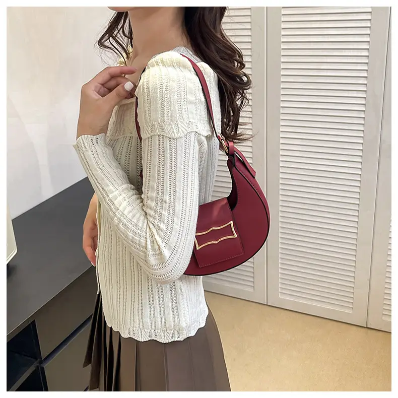 Crescent Shoulder Bag Women's Light Luxury Messenger — feature 23