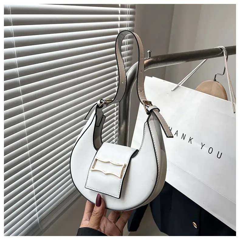 Crescent Shoulder Bag Women's Light Luxury Messenger — feature 34