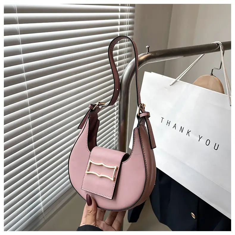 Crescent Shoulder Bag Women's Light Luxury Messenger — feature 35
