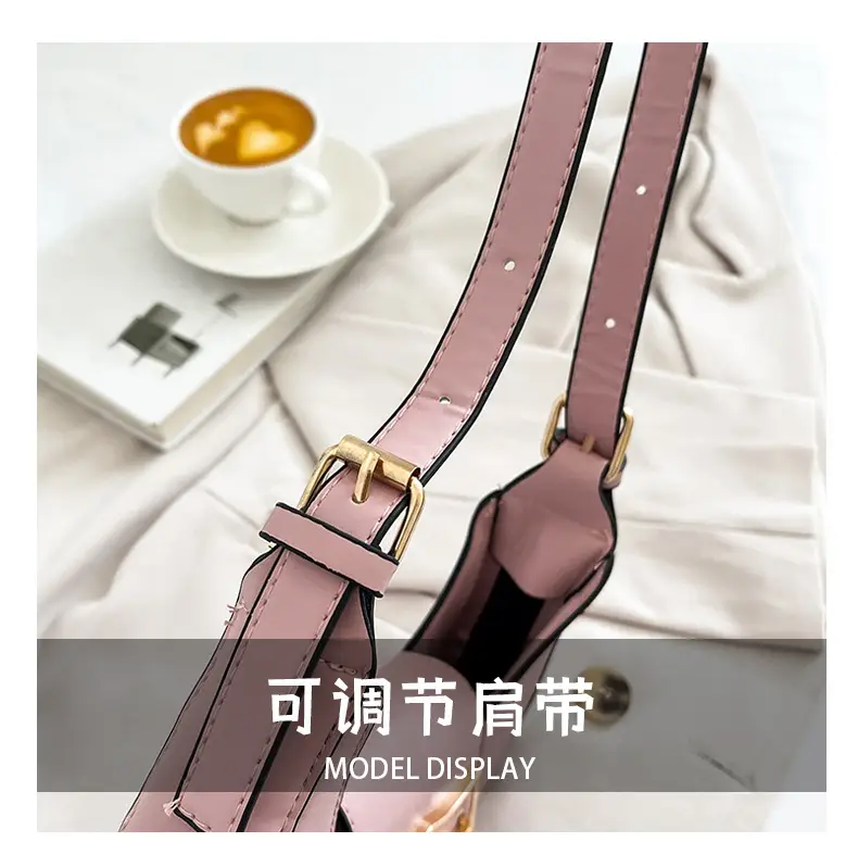 Crescent Shoulder Bag Women's Light Luxury Messenger — feature 7