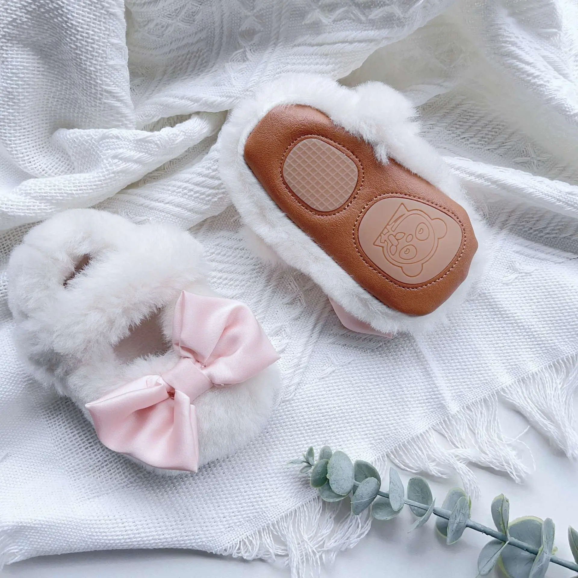 Pink Faux Fur Baby Shoes for Toddler Non-Slip — feature 2