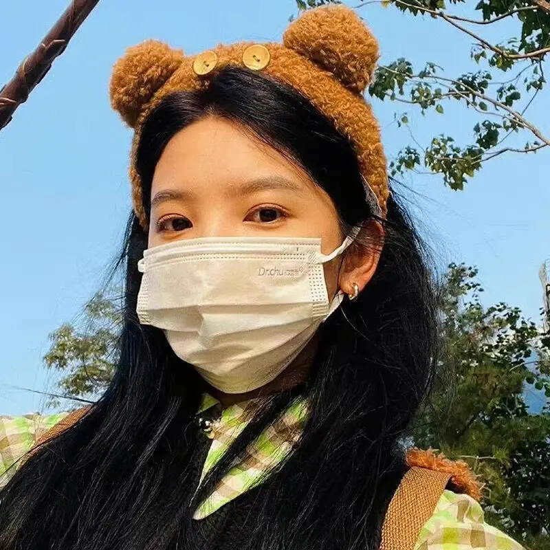 Japan Universal Bear Headband with Face Wash — feature 1
