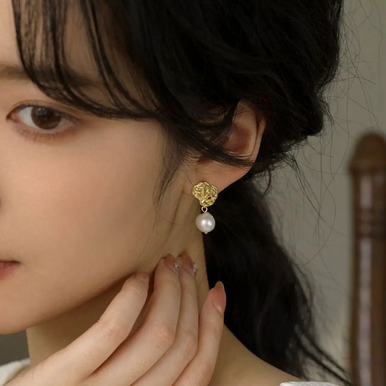 Gold Pearl Earrings for Women Fashion New Trendy