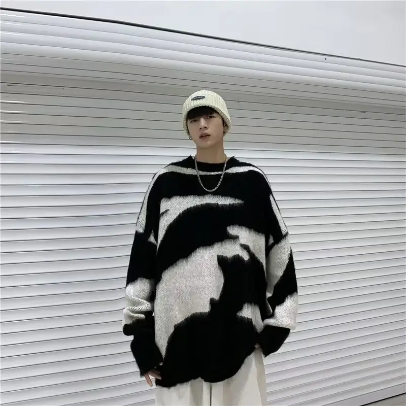 Men Black Cream Striped Fleece Sweatshirt Round Neck — feature 13