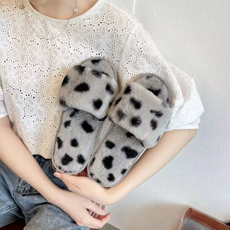 Slippers for Women New Plush Leopard Print Furry Four-Season Non-Slip Silent Indoor and Outdoor Wear One-Word Women's Home Cotton Slippers — feature 3