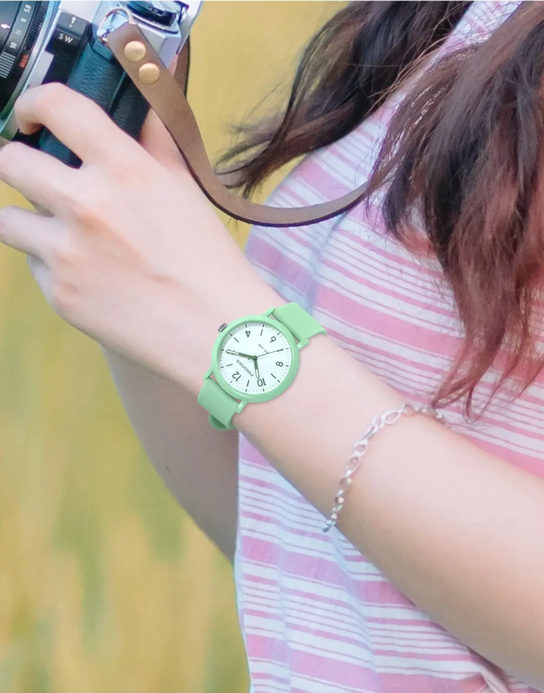 Trendy Red Blue White Quartz Watch for Boys Girls — feature 18