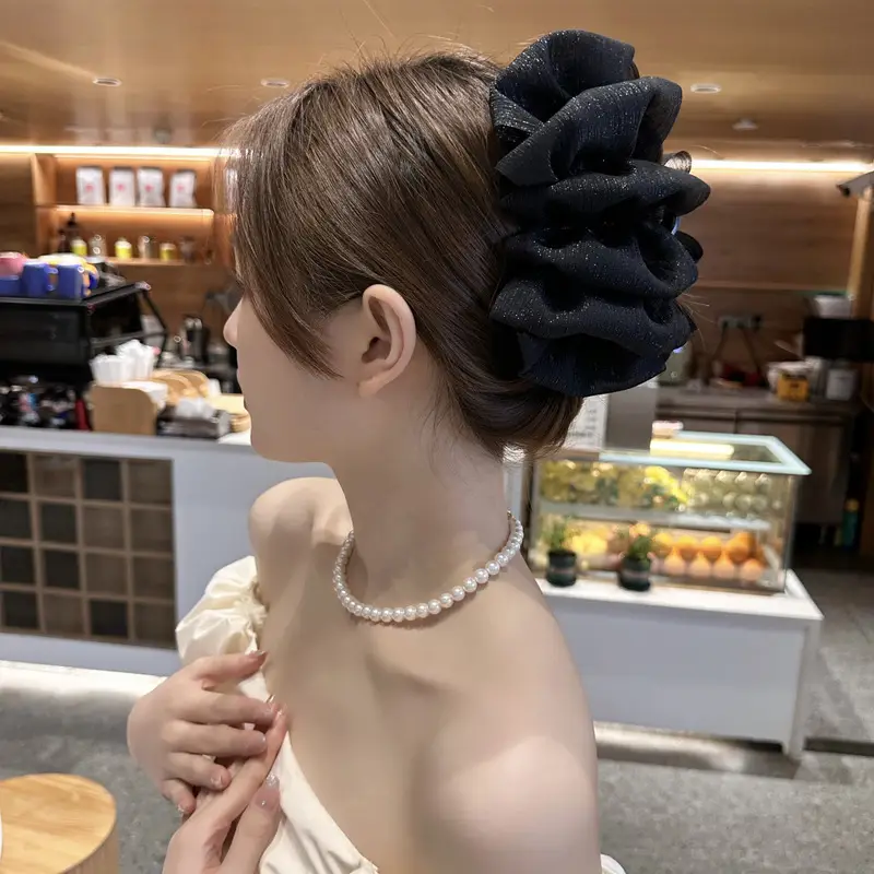 Black Cloud Bubble Hair Clip for Women — feature 3
