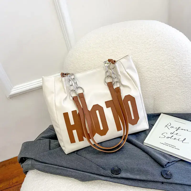 Women's Black Hooto Letter Tote Bag Shoulder Bag - Image 6