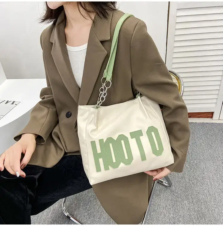 Women's Black Hooto Letter Tote Bag Shoulder Bag — feature 10
