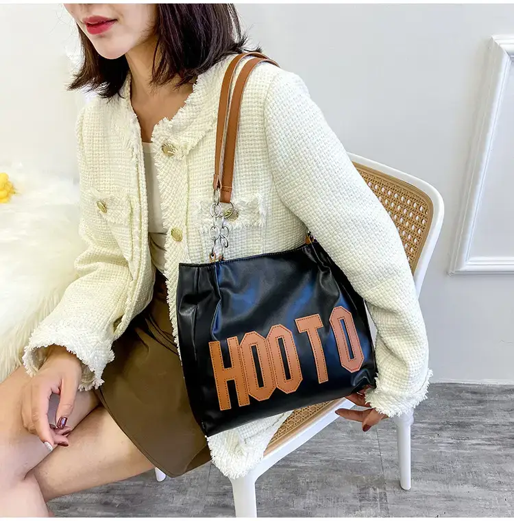 Women's Black Hooto Letter Tote Bag Shoulder Bag — feature 16