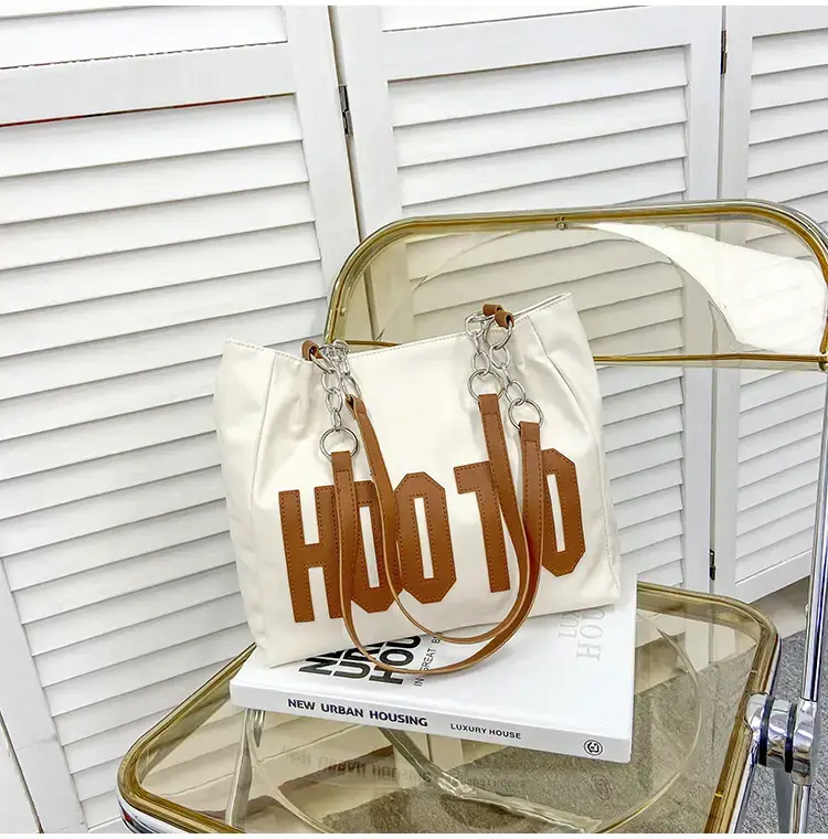 Women's Black Hooto Letter Tote Bag Shoulder Bag — feature 21