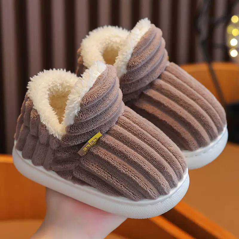 Children's Cotton Slippers for Boys and Girls, Cartoon Design, Closed Heel, Non-Slip, Indoor Home Slippers, Thickened and Warm, Children's Style