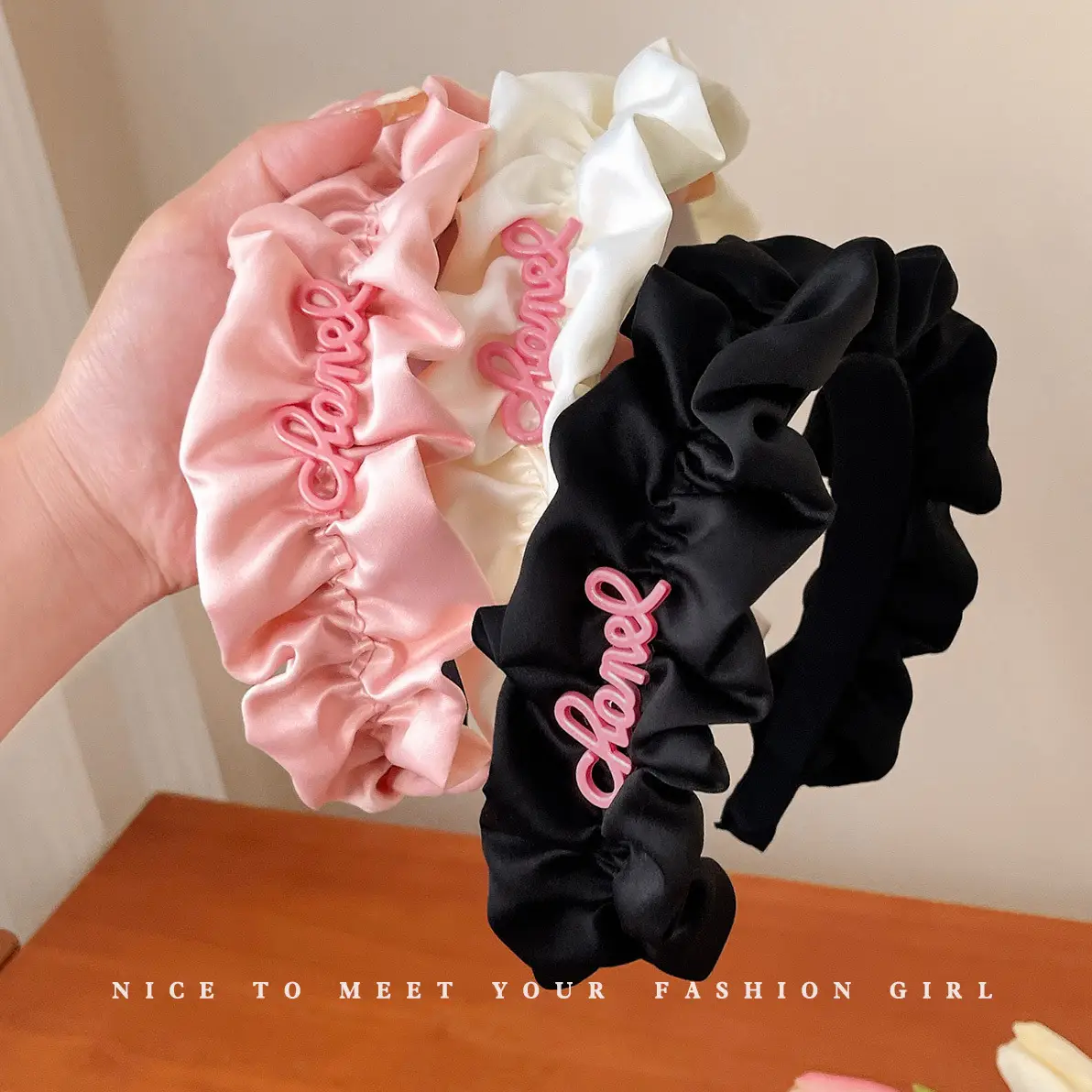Cream High-Rise Skull Top Headband with Pink Embroidery - Image 5
