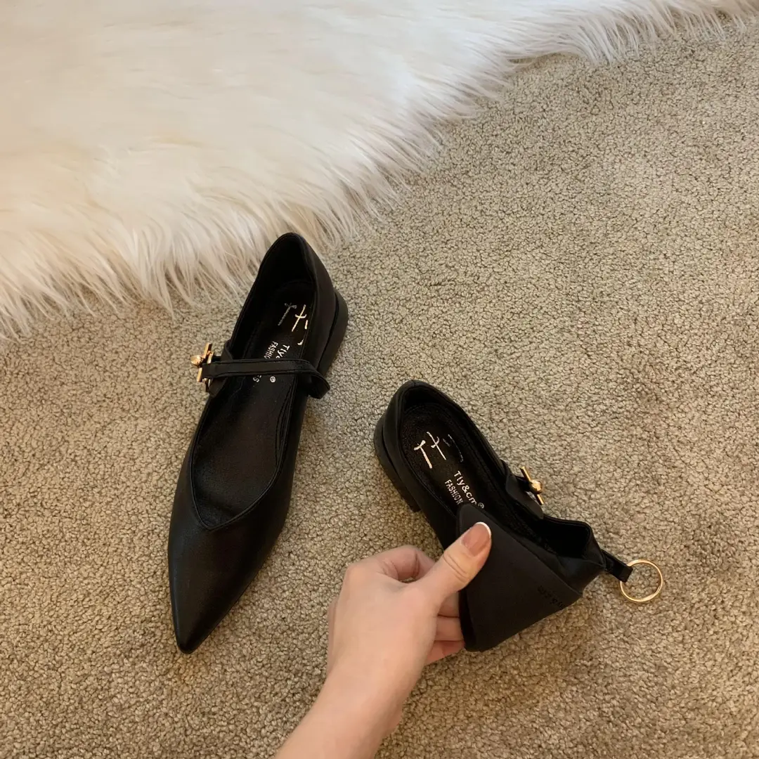 Design sense niche low heel shoes French retro single shoes chunky heel buckle women's shoes — feature 12