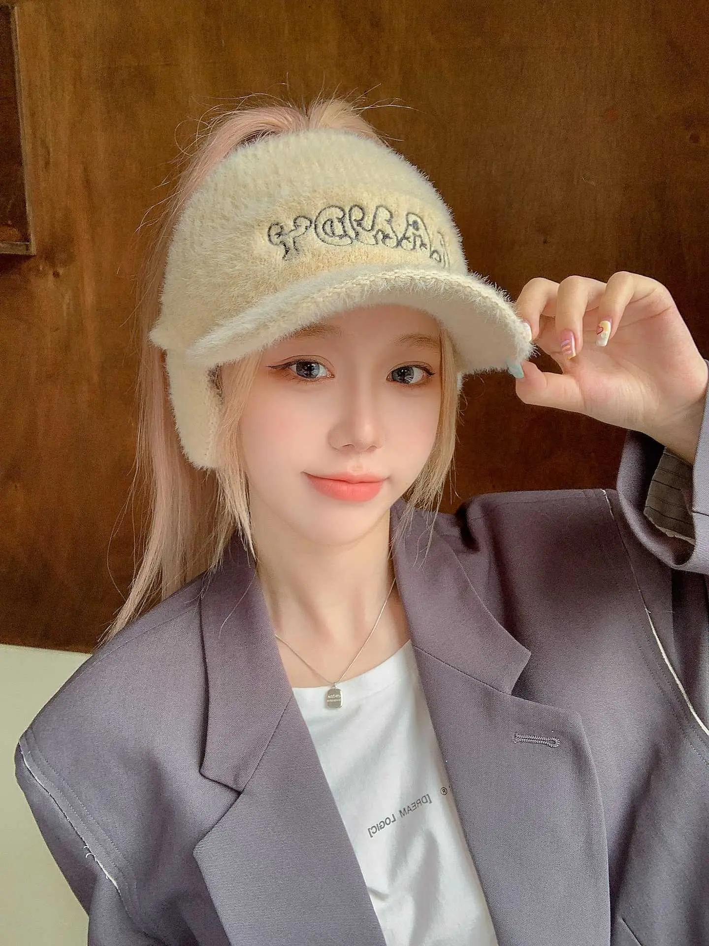 Women Warm Letter Hat Autumn Winter Casual Duck Cap — feature 2
