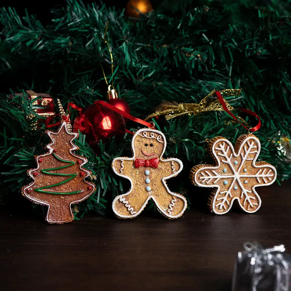 Reindeer Christmas Tree Pendant with Snowflake Design - Image 23